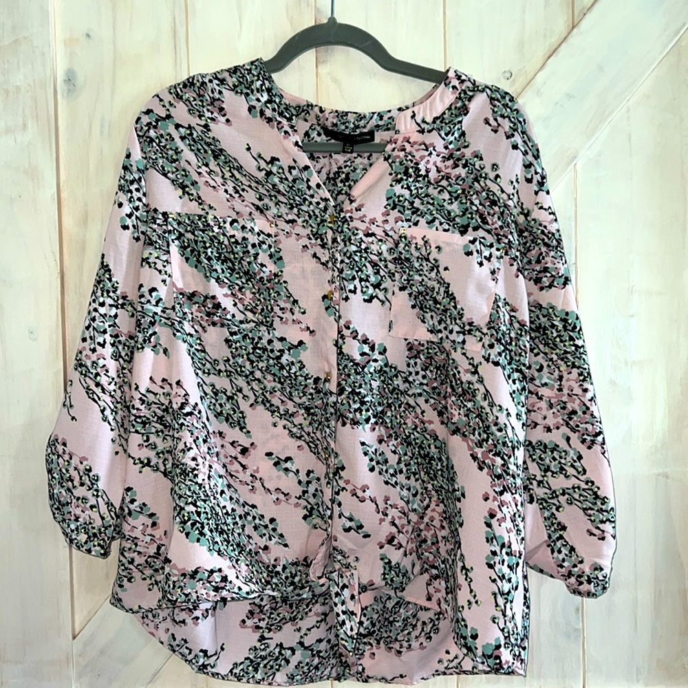 Adrienne Vittadini Pink Floral Blouse 👚 🎀💖